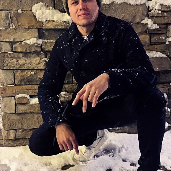 Meet your Posher, Juan - Picture 1 of 1